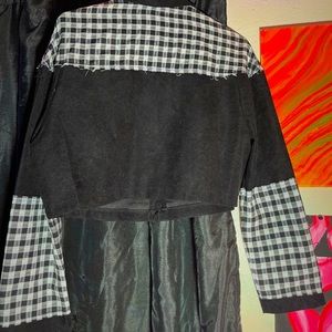Button front flap pocket houndstooth jacket